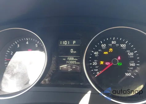 2015 Volkswagen Jetta 1.8T Se из США, поврежденный, VIN 3VWD17AJ2FM245853